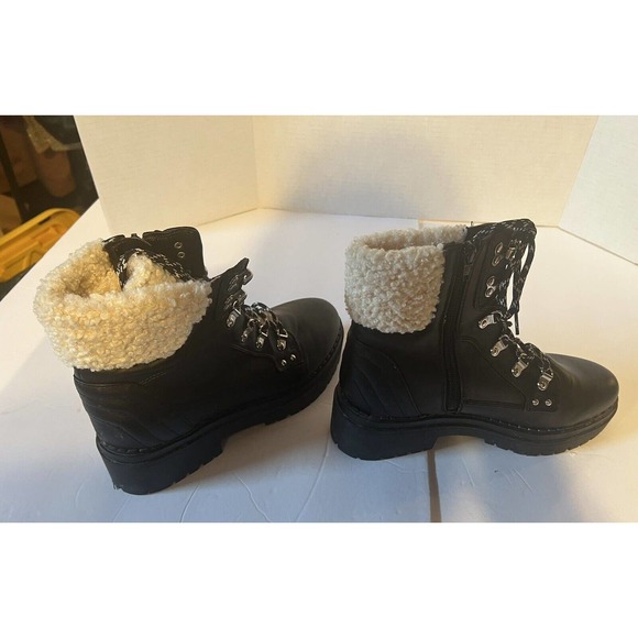Women’s GBG size‎ 8.5 fleece lined boots zipper and ties - Picture 4 of 5
